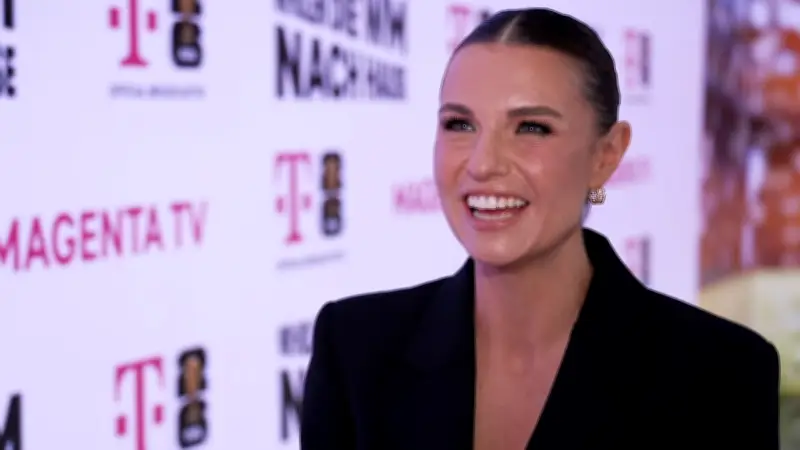 Laura Wontorras Geheimtipp für die WM 2026: Dieses Utensil packt sie immer ein