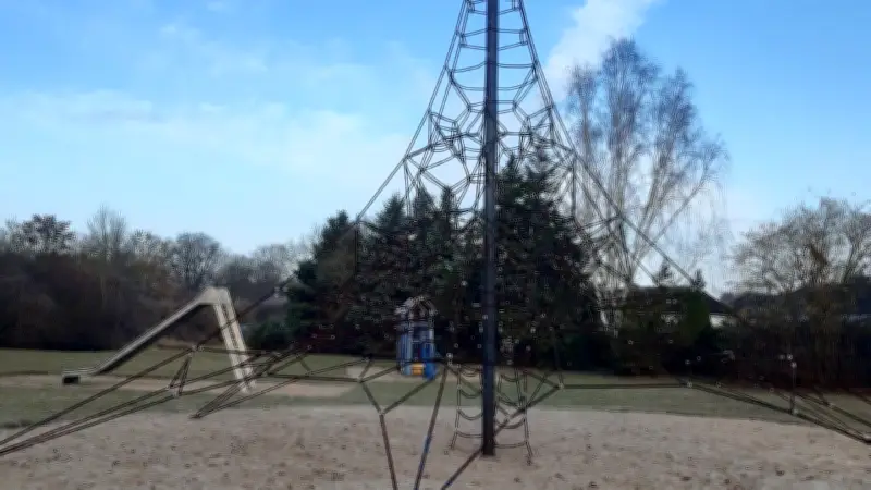 Lübz: Kinder entscheiden per Abstimmung über neues Spielgerät für Spielplatz