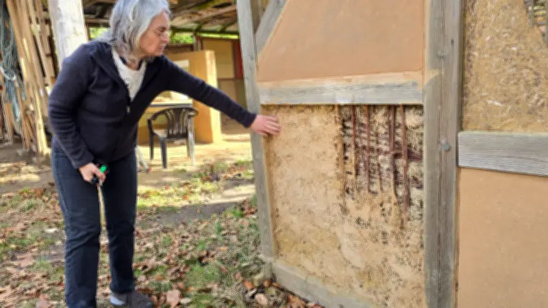 Lehmbau erlebt Renaissance: Ältester Baustoff der Welt revolutioniert nachhaltiges Bauen