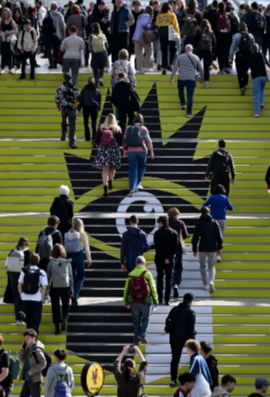 Leipziger Buchmesse 2026 startet mit Rekordandrang – Tagestickets für Samstag ausverkauft