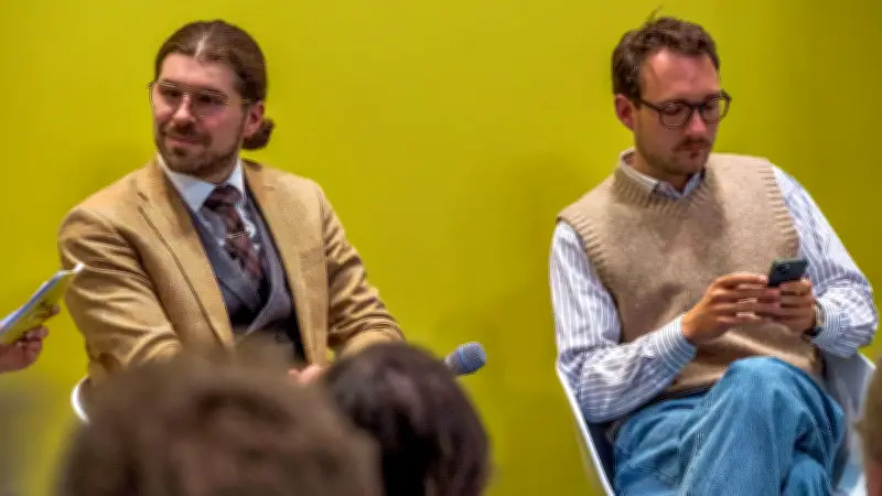 Leipziger Buchmesse: Debatte über Ost-Identität und Nachwende-Literatur