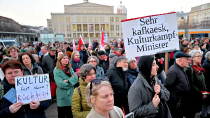Leipziger Buchmesse startet unter Protest: Weimer ausgebuht, Ticketverkauf gestoppt