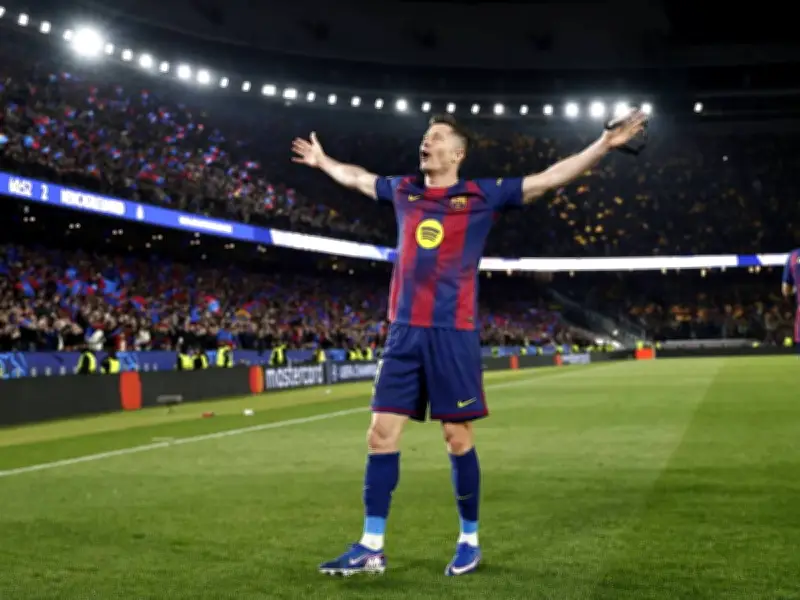 Lewandowski schreibt Champions-League-Geschichte: Ältester Doppeltorschütze aller Zeiten