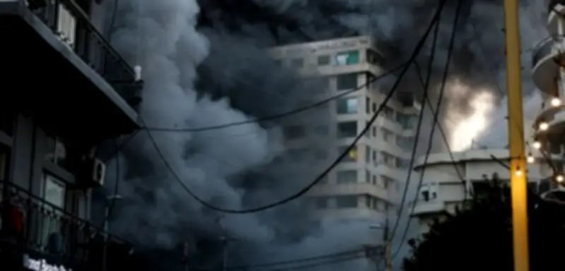 Libanon vor brutaler Wahl: Hunderttausende fliehen vor israelischen Angriffen