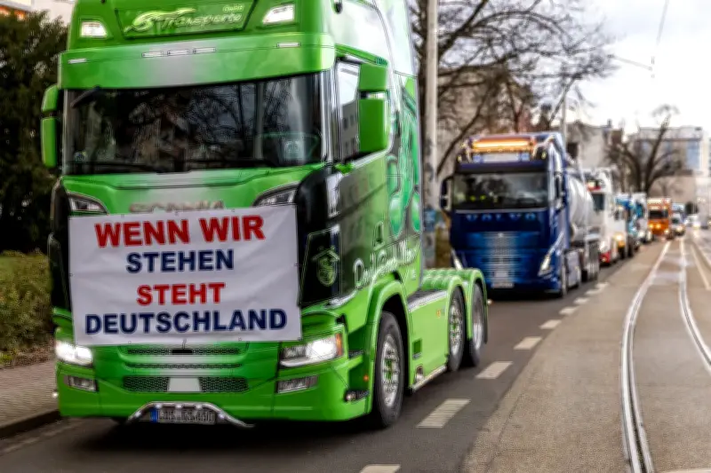 Lkw-Protest in Cottbus: Spediteure demonstrieren gegen Dieselpreisexplosion
