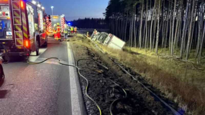 Lkw-Unfall auf A19 bei Malchow: Fahrer verletzt, Autobahn gesperrt