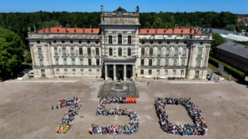 Ludwigslust sucht kreative Teilnehmer für historischen Festumzug zum 150. Stadtjubiläum