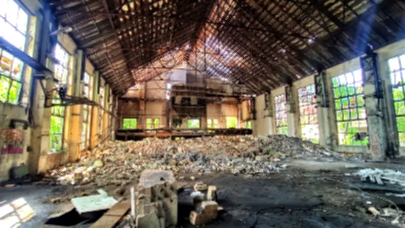 Lukas Rietzschel erschafft Sanditz: Eine fiktive Stadt als Spiegel Ostdeutschlands