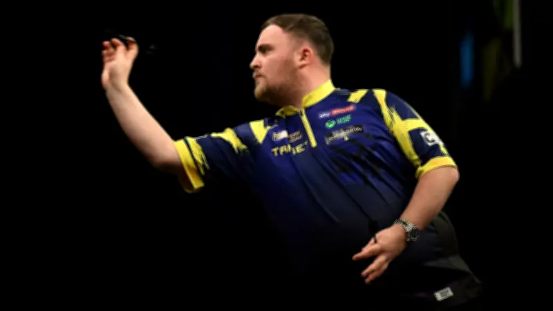Luke Littler dominiert in Berlin: Mega-Dartsshow mit 170er-Finish im Finale