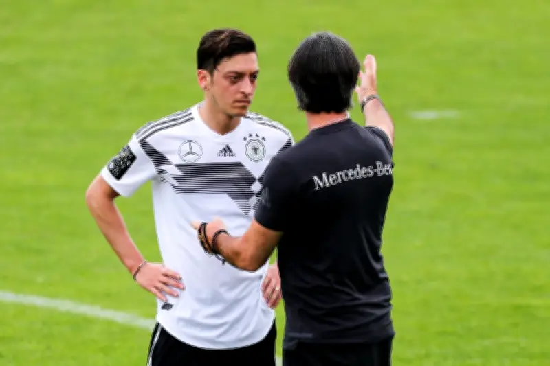 Löw über Özils Rücktritt: „Nie gelesen“ – Bierhoff nennt Schritt „nachvollziehbar“