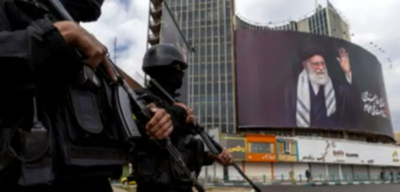 Machtkampf im Iran: Kann das Regime nach dem Tod des Ajatollahs überleben?