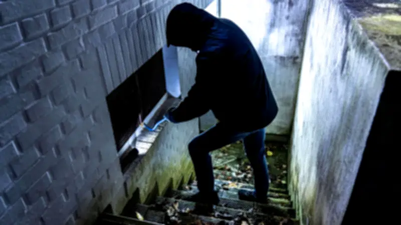 Magdeburg: Serie von Einbrüchen in Stadtfeld West - Täter nutzen Kellerfenster