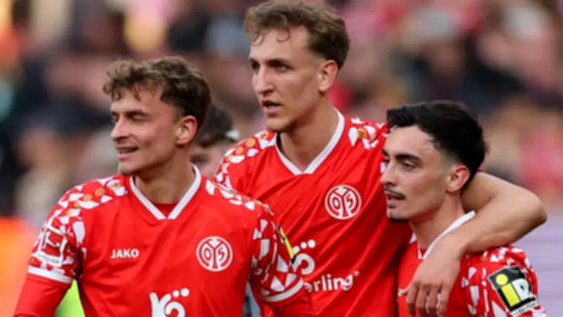 Mainzer Jungstar glänzt mit Traumnote: 05 schlägt Eintracht Frankfurt im Rhein-Main-Duell