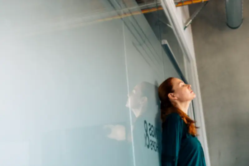 Manipulation am Arbeitsplatz erkennen: Wann professionelle Hilfe notwendig wird