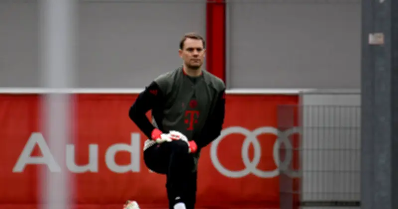 Manuel Neuers Zukunft ungewiss: FC Bayern plant nicht mit schneller Karriere-Entscheidung