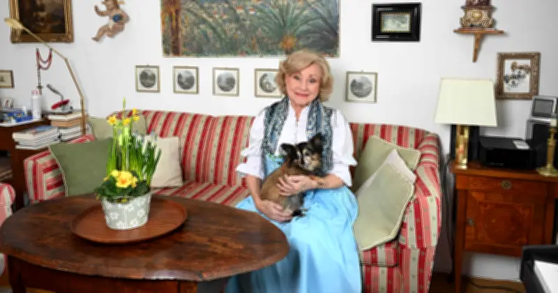Margot Hellwig im exklusiven Interview: Ein Leben nach der Bühne mit Hund Gustl und täglichen Ritualen