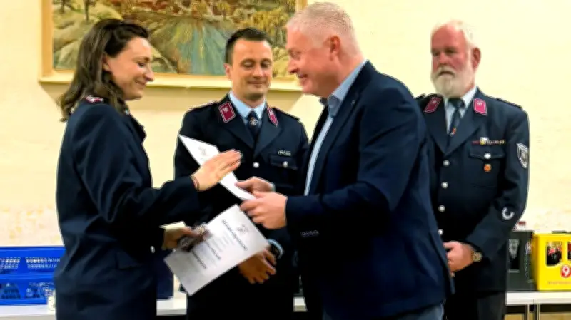Marlen Gottschalk zur Feuerwehr-Chefin in Wickerode gewählt - Einstimmige Wahl im Südharz