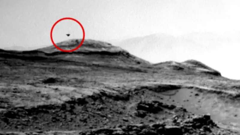 Mars-Rover Curiosity: Ufo-Alarm entpuppt sich als Bildfehler - Deutsche Mission sucht trotzdem nach Anomalien