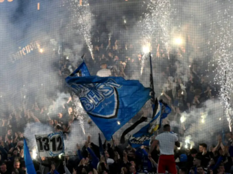 Massenschlägerei nach Bundesliga-Spiel: 152 Personen in Dortmund vorübergehend festgenommen