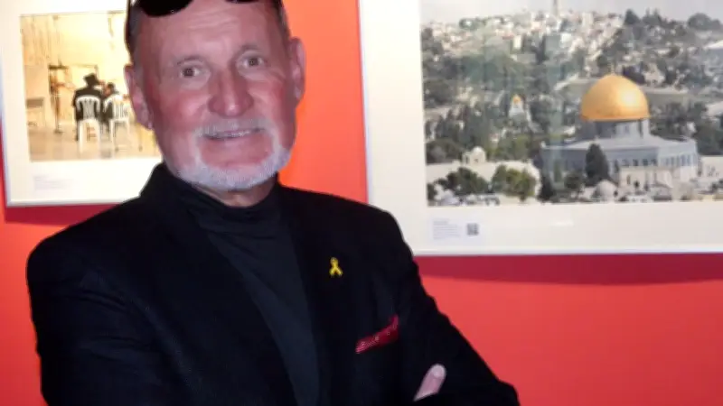 Max-Stefan Koslik berichtet in Loiz von seinen Nah-Ost-Erfahrungen