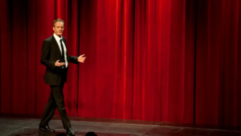 Max Uthoff analysiert gesellschaftliche Verunsicherung: Patriarchat und Selbstreflexion im Fokus