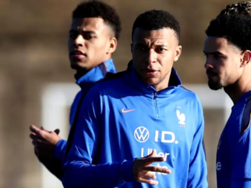 Mbappé widerspricht Berichten über Behandlungsfehler: 'Falsches Knie untersucht' nicht wahr