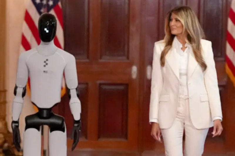 Melania Trump empfängt mit humanoider Roboter-Begleitung im Weißen Haus