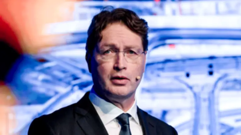 Mercedes-Chef Ola Källenius erhält 30 Prozent weniger Gehalt: Nur noch 8,8 Millionen Euro