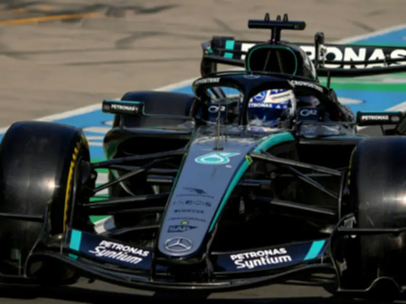 Mercedes dominiert Sprint-Qualifying in Shanghai: Russell holt Pole vor Antonelli