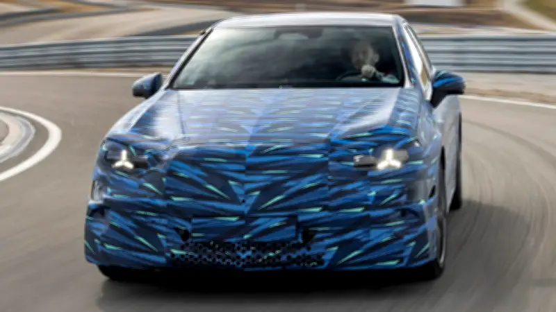 Mercedes greift BMW an: Elektrische C-Klasse will dem i3 den Rang ablaufen