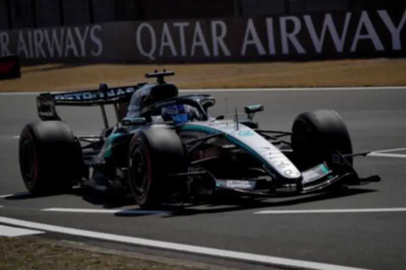 Mercedes setzt Dominanz fort: Russell sichert sich Sprint-Pole in Shanghai