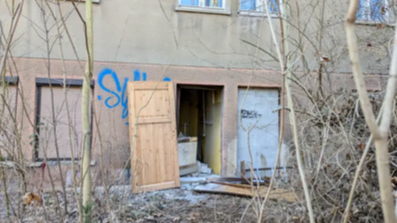 Merseburg: Polizei ermittelt nach zwei Bränden in leerstehenden Gebäuden wegen Brandstiftung