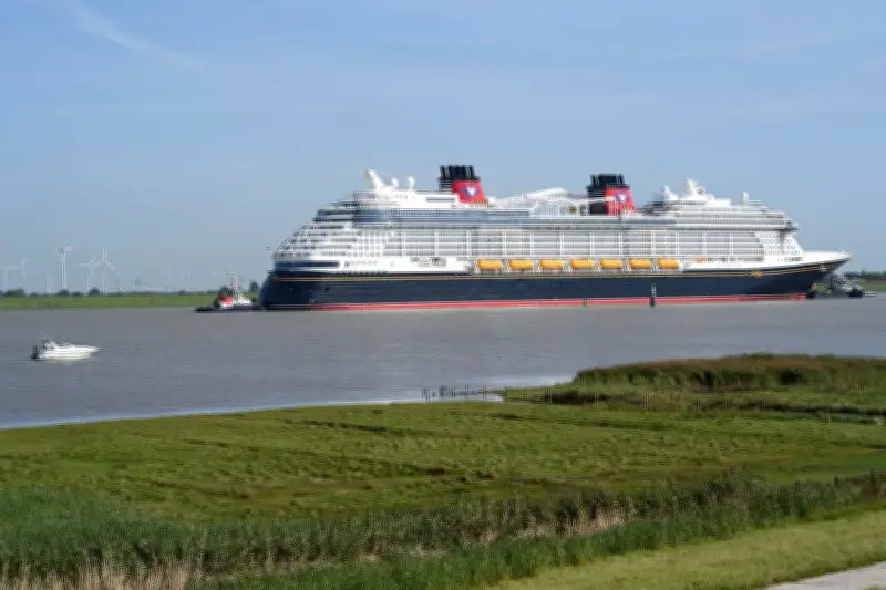 Meyer Werft verlagert Endausrüstung von Eemshaven nach Emder Hafen