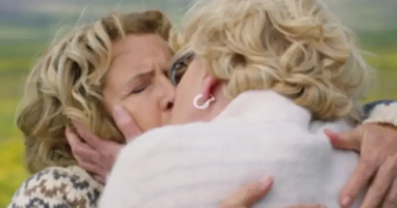 Michaela May und Saskia Vester: Leidenschaftlicher Kuss im ZDF-Traumschiff löst Debatte aus