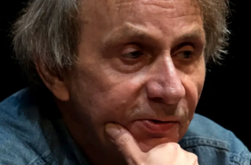 Michel Houellebecq kehrt mit düsterer Lyrik zurück: Verse für apokalyptische Zeiten