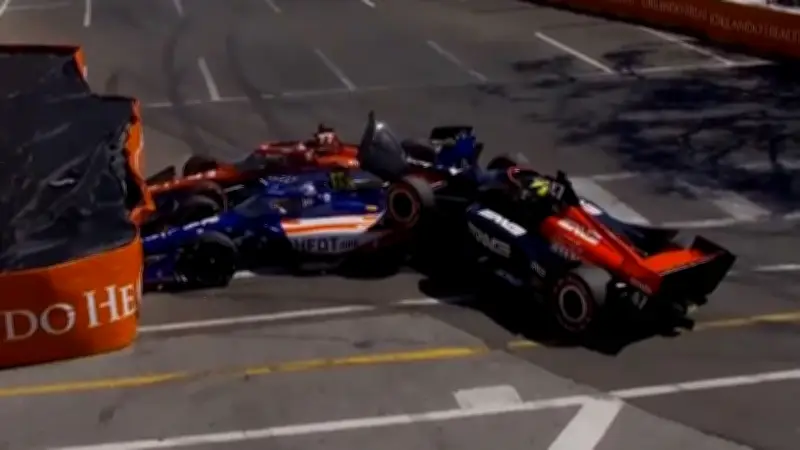 Mick Schumachers Indycar-Debüt endet im Desaster: Keine Punkte beim Auftaktrennen