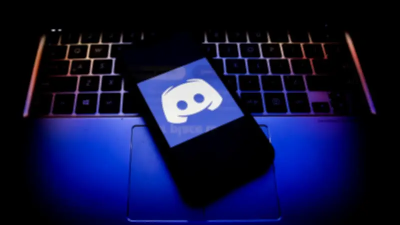 Microsofts Discord-Chaos: Zensur von 'Microslop' löst Server-Absturz aus