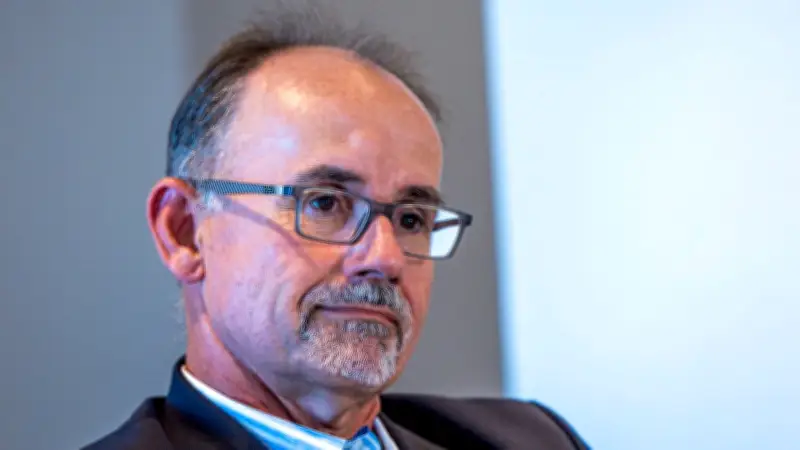 Minister arbeitet nach schwerem A20-Unfall bereits wieder aus dem Krankenbett