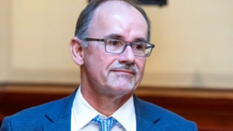 Minister Blank plant Rückkehr nach Ostern: Genesung nach schwerem A20-Unfall schreitet voran