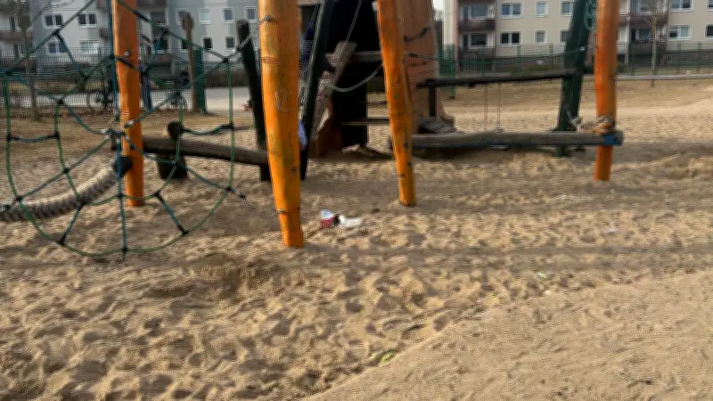 Müllchaos auf Torgelower Spielplatz: Anwohnerin schockiert über Kippen und Abfall