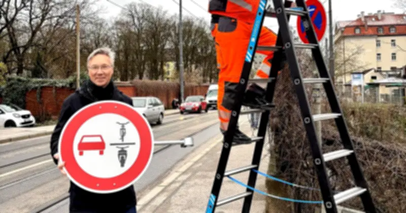 München führt erstes Überholverbotsschild für Radfahrer auf der Regerbrücke ein