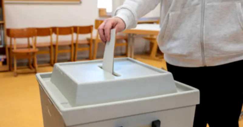 Münchner OB-Stichwahl: Niedrige Wahlbeteiligung drei Stunden vor Ende