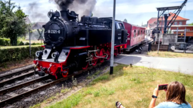 Molli-Bahn in Mecklenburg: Schienenschleifarbeiten für mehr Sicherheit und Komfort