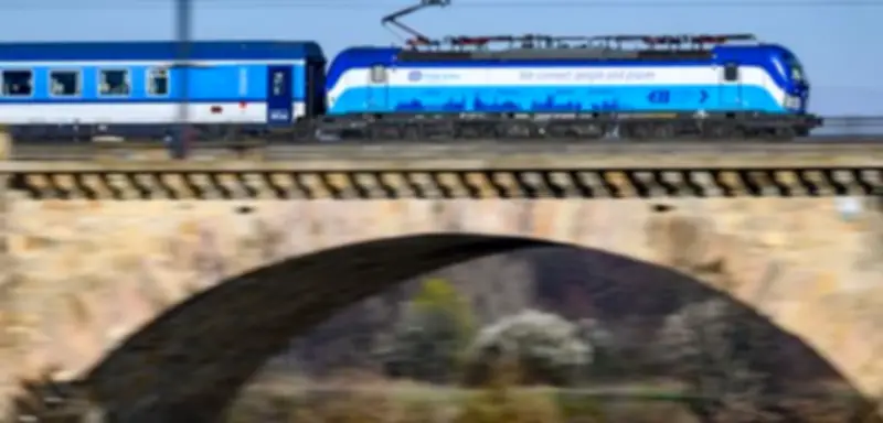 Monatelange Sperrungen: Bahnstrecke Dresden-Prag bis 2027 im Bau