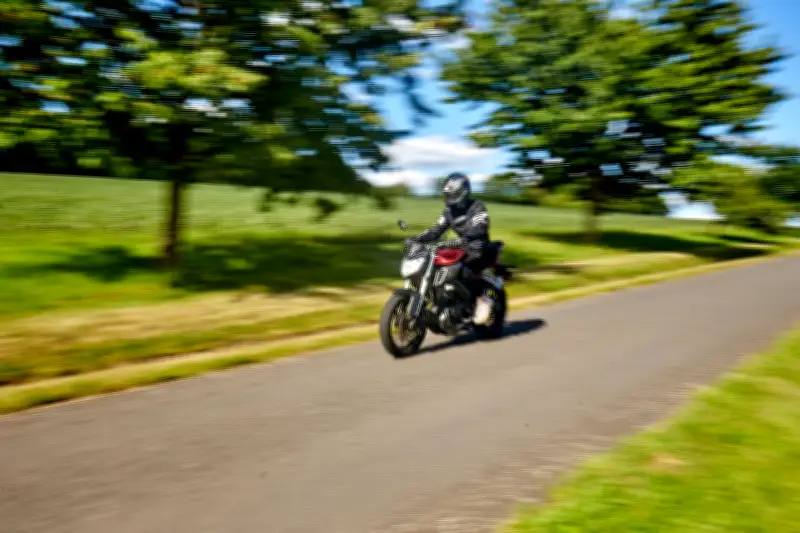 Motorrad-Saisonstart: Warum neue Reifen eine vorsichtige Einfahrphase benötigen