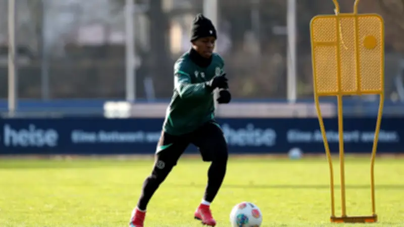 Mwisho Mhango feiert 70-Minuten-Debüt für Malawi – Hannover 96 hat neuen Nationalspieler