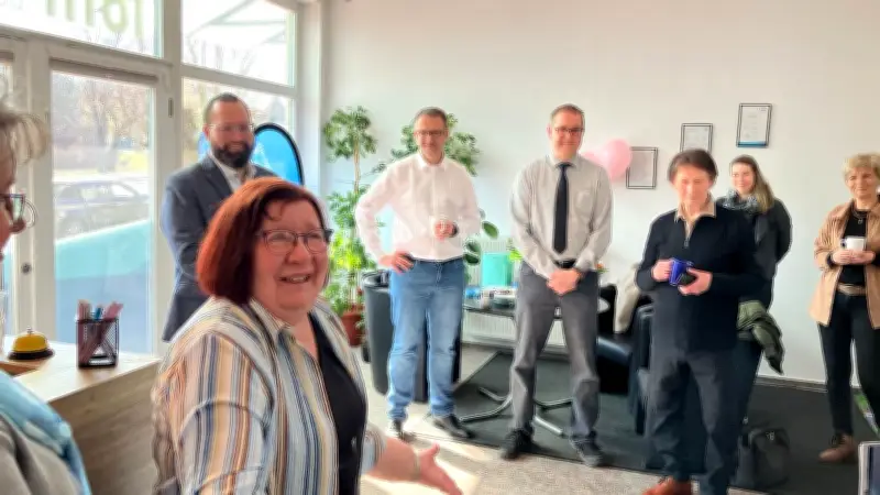 Nach 33 Jahren: Chefin weint vor Freude bei Eröffnung neuer Beratungsstelle in Prenzlau