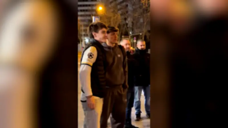 Nach Derby-Niederlage: Real Madrids Jungstar Thiago Pitarch verlässt Stadion zu Fuß