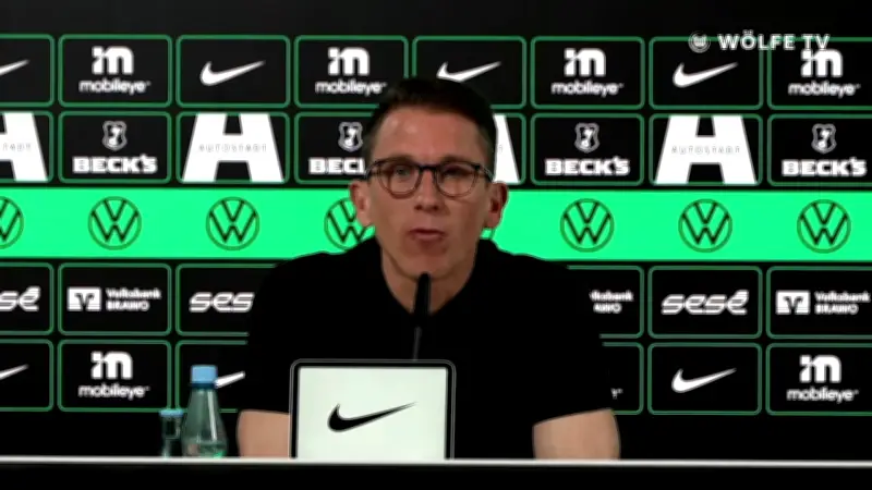 Nach HSV-Pleite: Wolfsburg-Trainer kritisiert Fans nach Eskalation