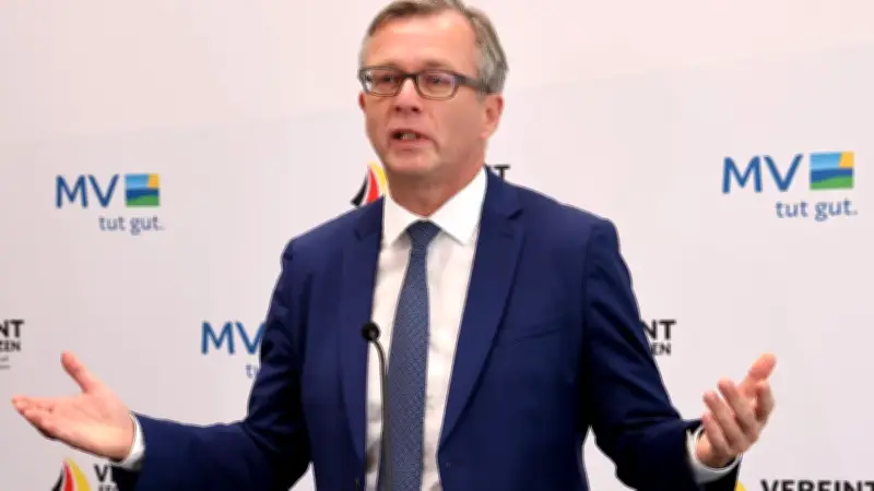 Nach Karlsruher Urteil: Mecklenburg-Vorpommern muss Millionen-Mehrkosten für Beamten-Sold stemmen